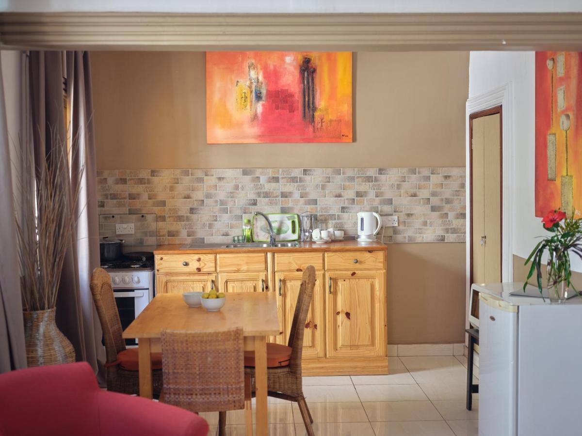 Pelican Residence Fajara Εξωτερικό φωτογραφία