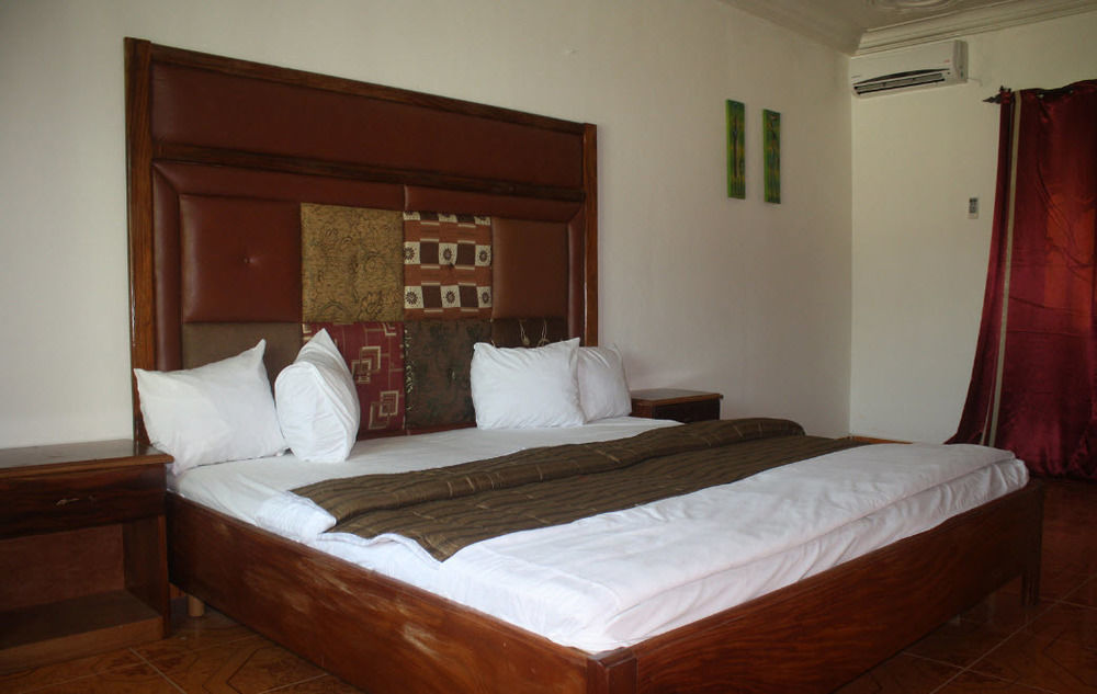 Pelican Residence Fajara Εξωτερικό φωτογραφία