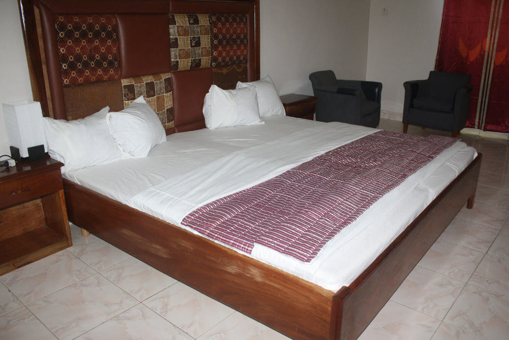 Pelican Residence Fajara Εξωτερικό φωτογραφία
